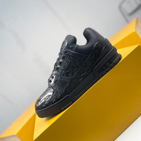 Trainer Series Low-Top Fashion Sneakers image 1