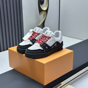 LV Louis Vuitton Classic Runway Style Leather Shoes image 1