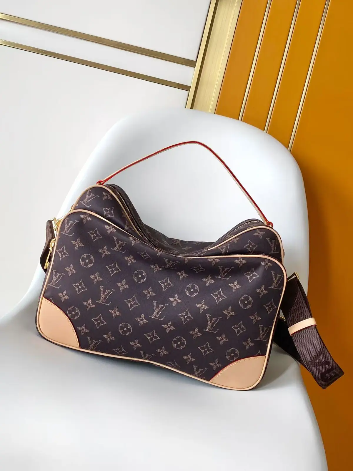Louis Vuitton Nil Extra Large Monogram Bag image 1