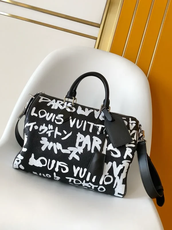 Louis Vuitton Speedy P9 Bandoulière 30 Handbag image 1