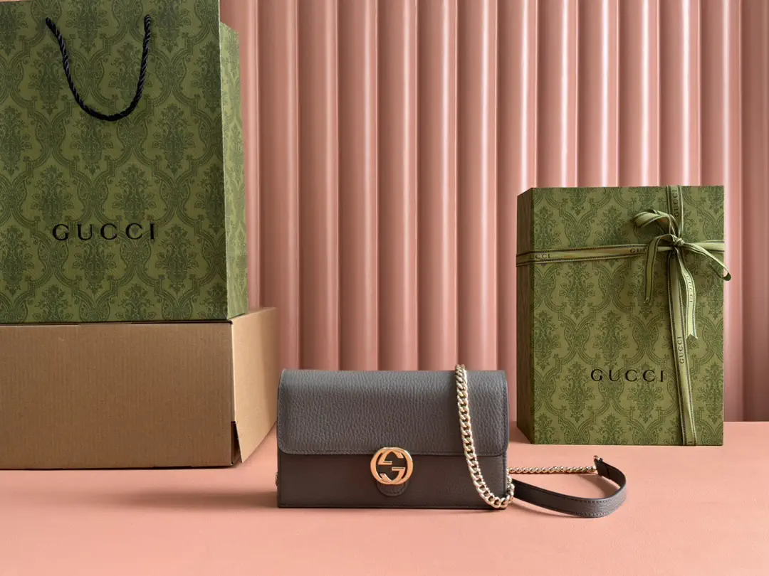 Gucci Interlocking G Chain Crossbody Bag image 1