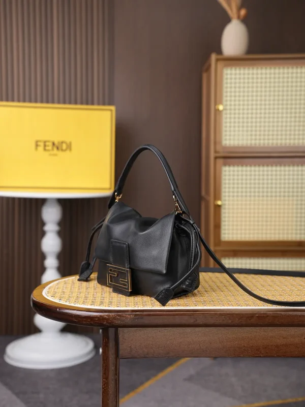 FENDI Mamma Baguette Leather Bag image 1