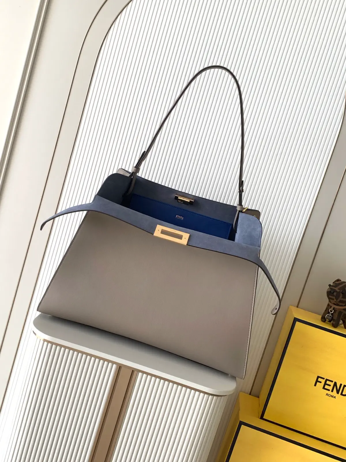 FENDI Leather Shoulder Bag image 1
