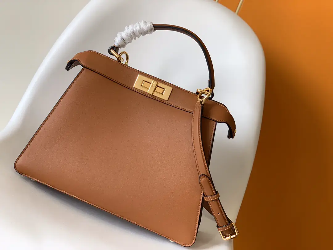 FENDI Peekaboo ISeeU Top Handle Bag image 1