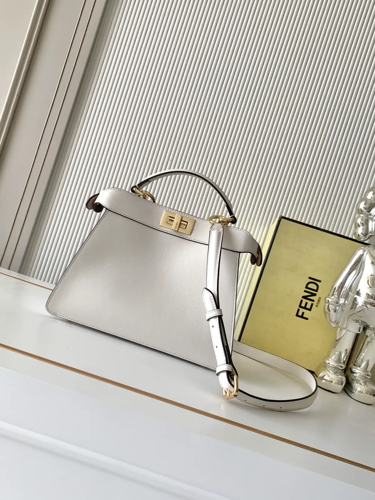 FENDI Peekaboo ISeeU Top Handle Bag image 1