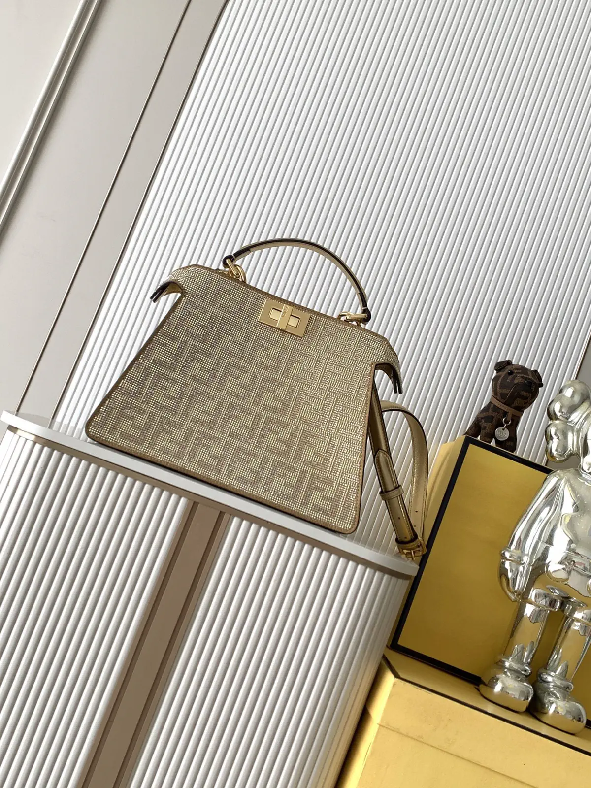 FENDI Peekaboo ISeeU Top Handle Bag image 1