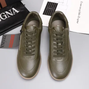 Men's Leather Casual Sneakers image 1