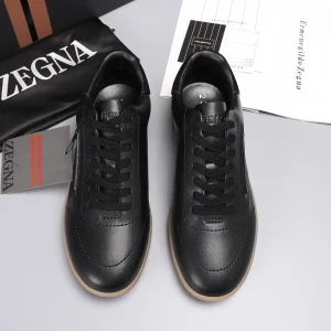 Men's Leather Casual Sneakers image 1