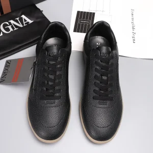 Men's Leather Casual Sneakers image 1