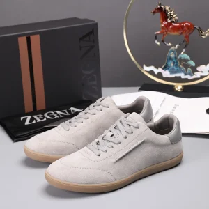 Men's Suede Casual Sneakers image 1