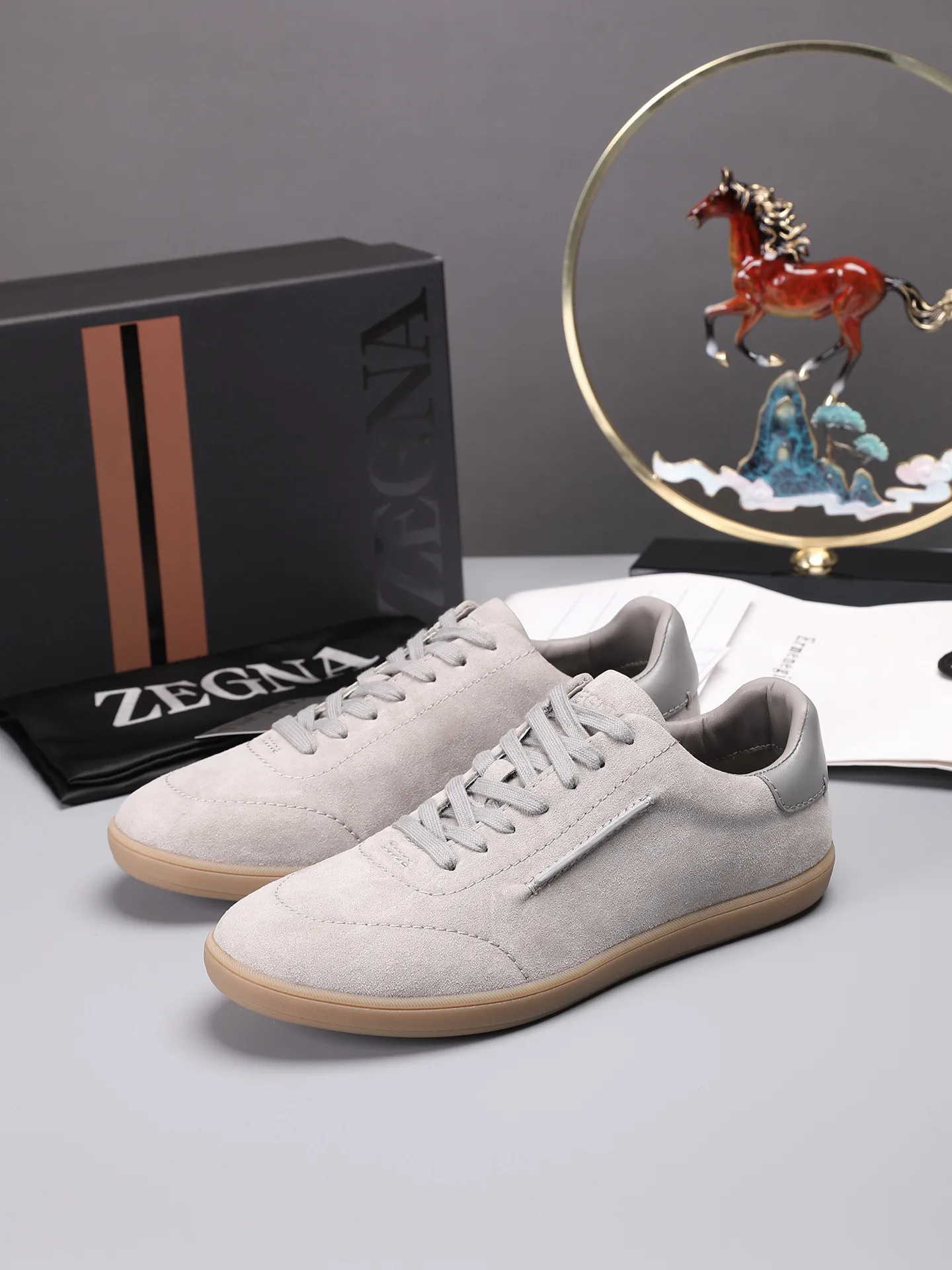Men's Suede Casual Sneakers image 1