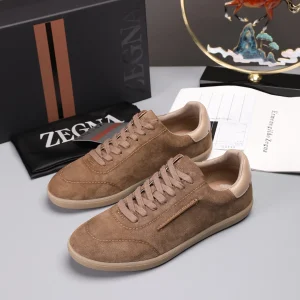 Men's Suede Casual Sneakers image 1
