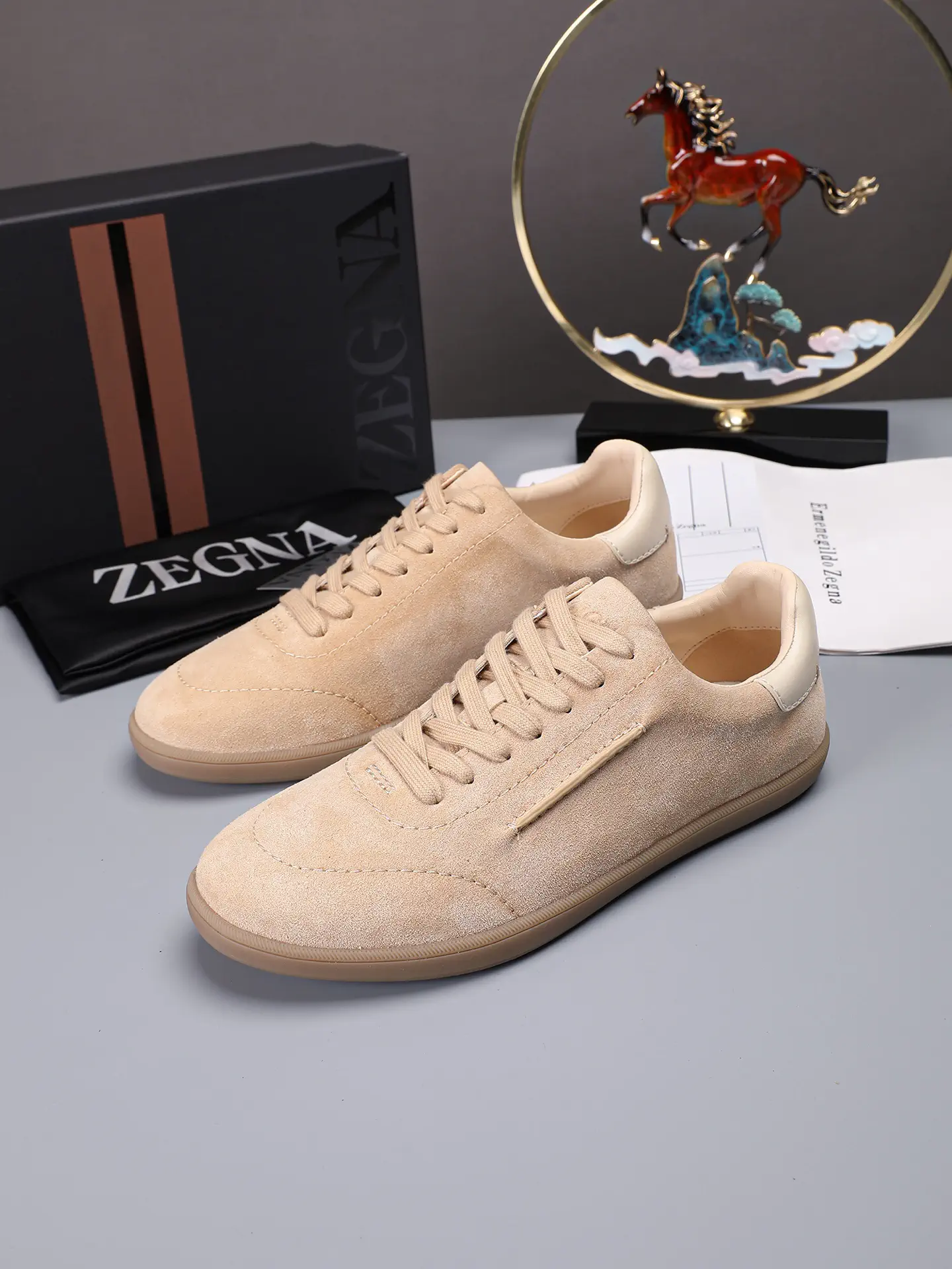 Men's Suede Casual Sneakers image 1
