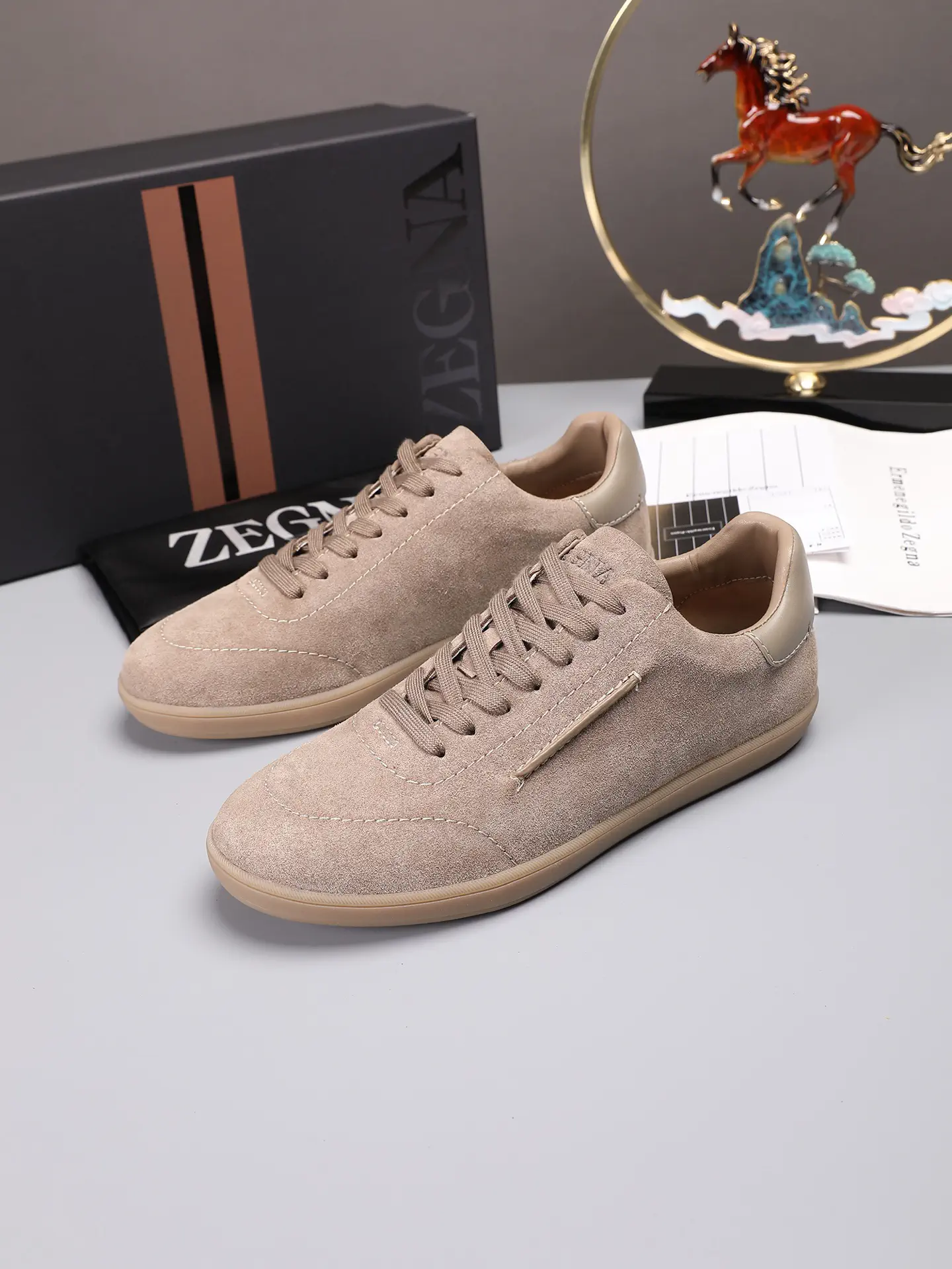 Men's Suede Casual Sneakers image 1