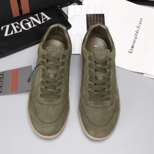 Men's Suede Casual Sneakers image 1