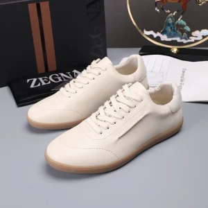 Men's Leather Casual Sneakers image 1