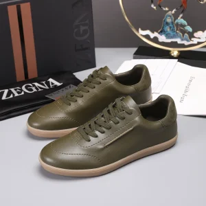 Men's Leather Casual Sneakers image 1