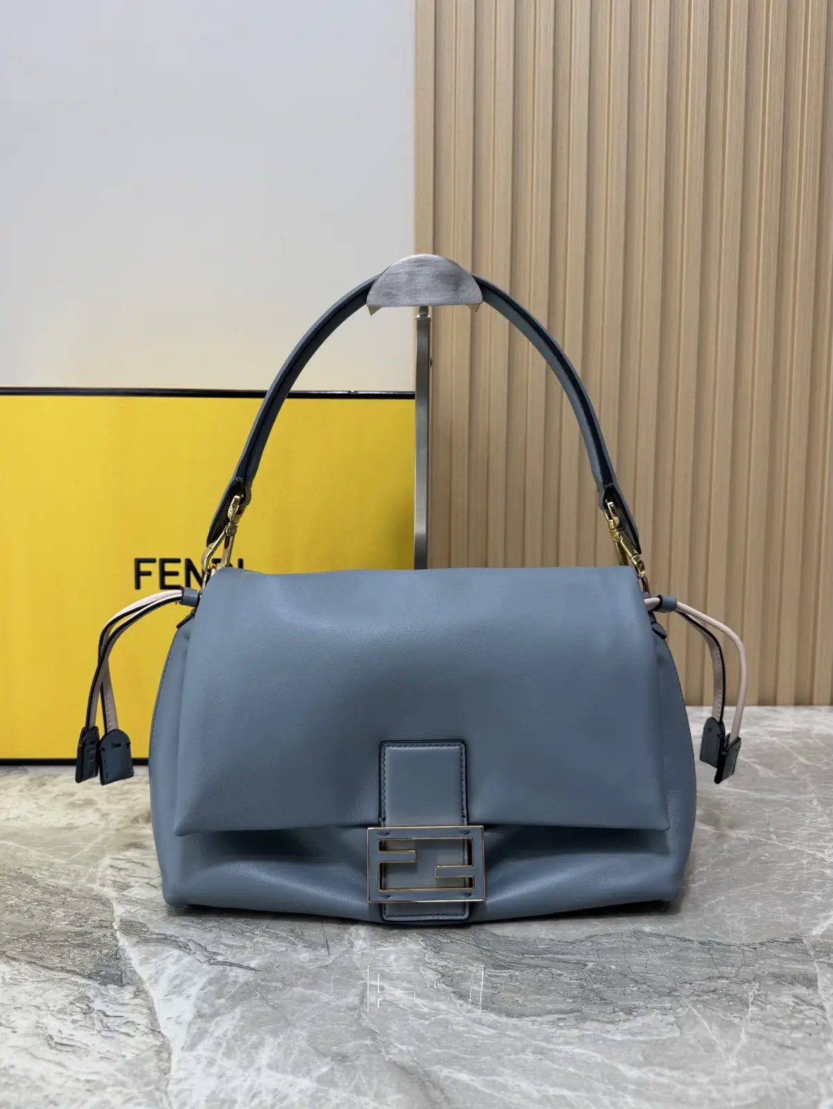 FENDI Mamma Baguette Shoulder Bag image 1