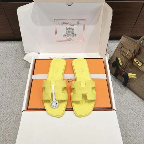 HOran Series Fashionable Slippers image 1