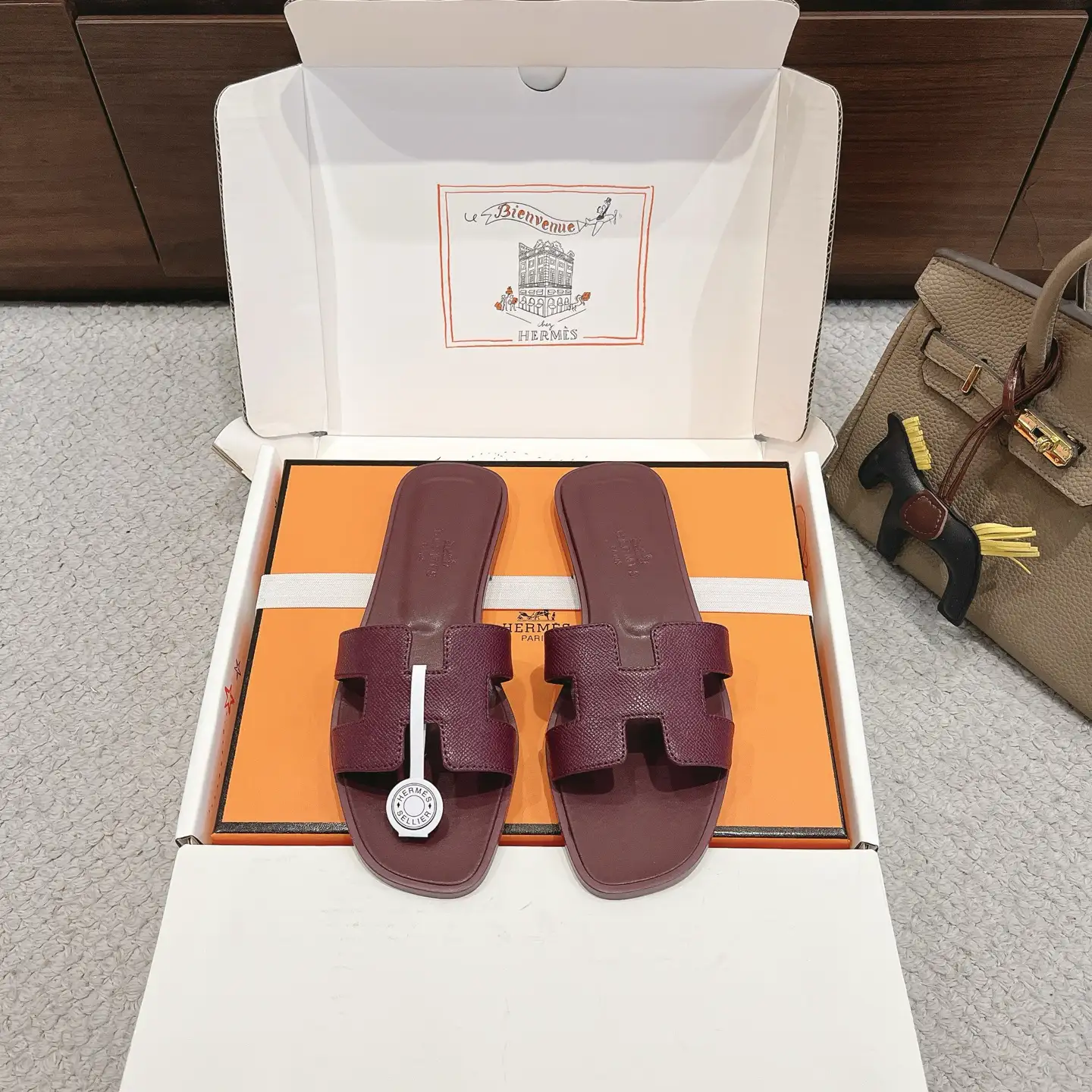 HOran Series Fashion Slippers image 1