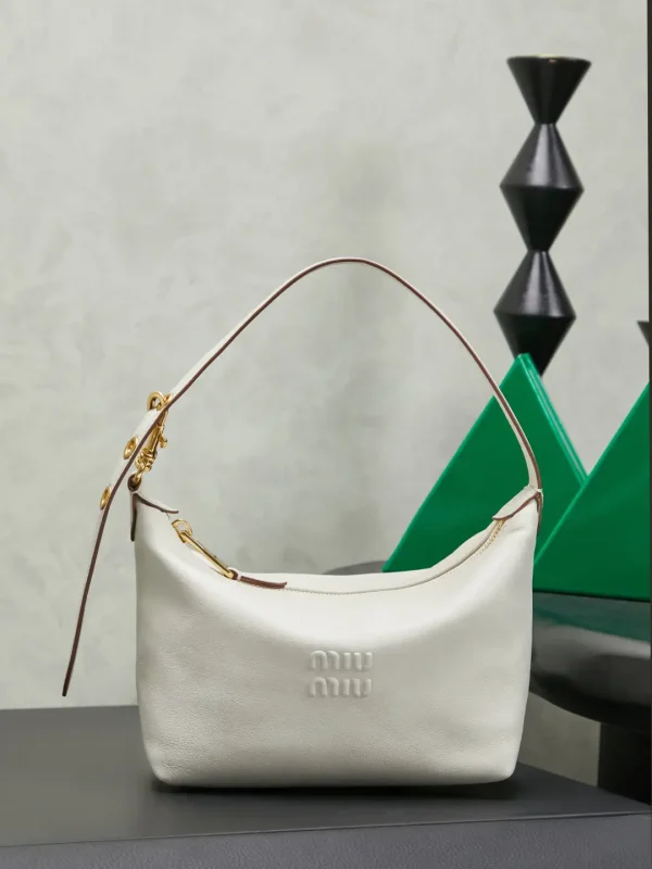 Miu Miu White Leather Shoulder Bag image 1
