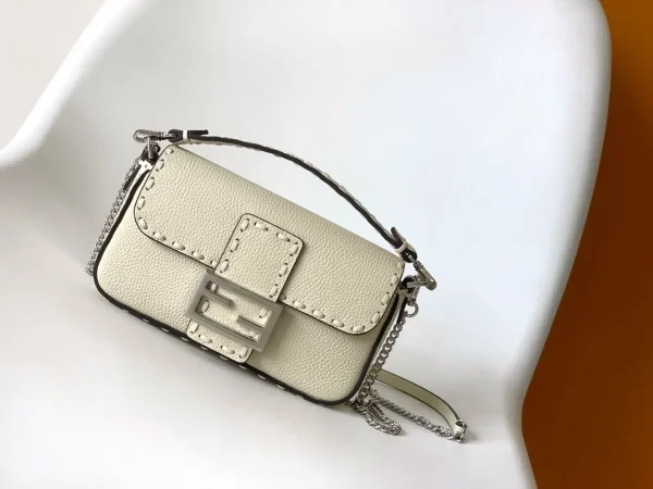 FENDI Baguette Shoulder Bag image 1