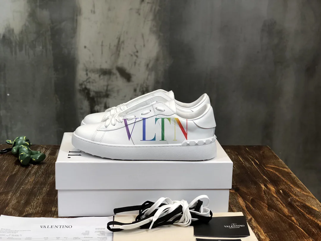 VLTN Color-block Rivet Platform Sneakers image 1