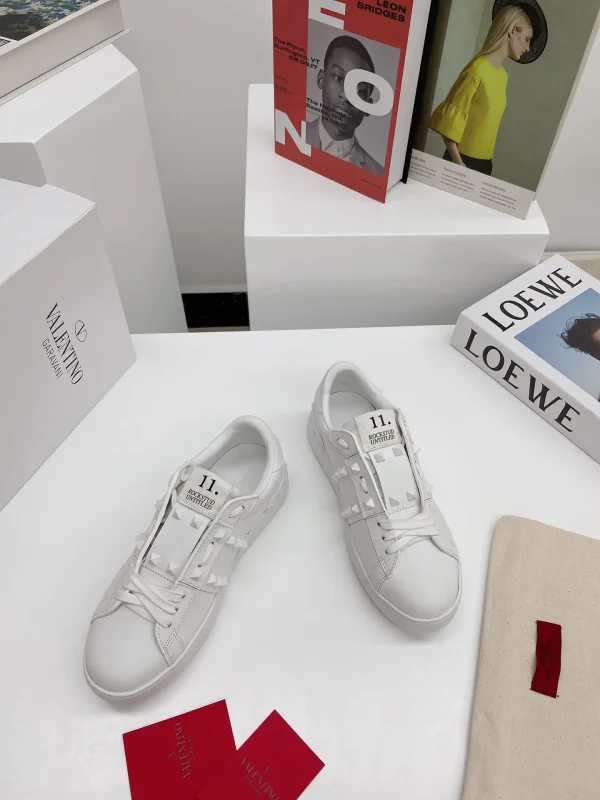 White Rockstud Untitled Low-Top Sneakers image 1