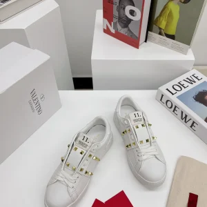 White Rockstud Untitled Low-Top Sneakers image 1