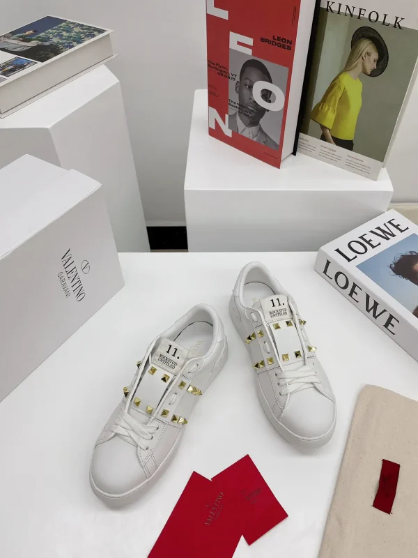 White Rockstud Untitled Low-Top Sneakers image 1