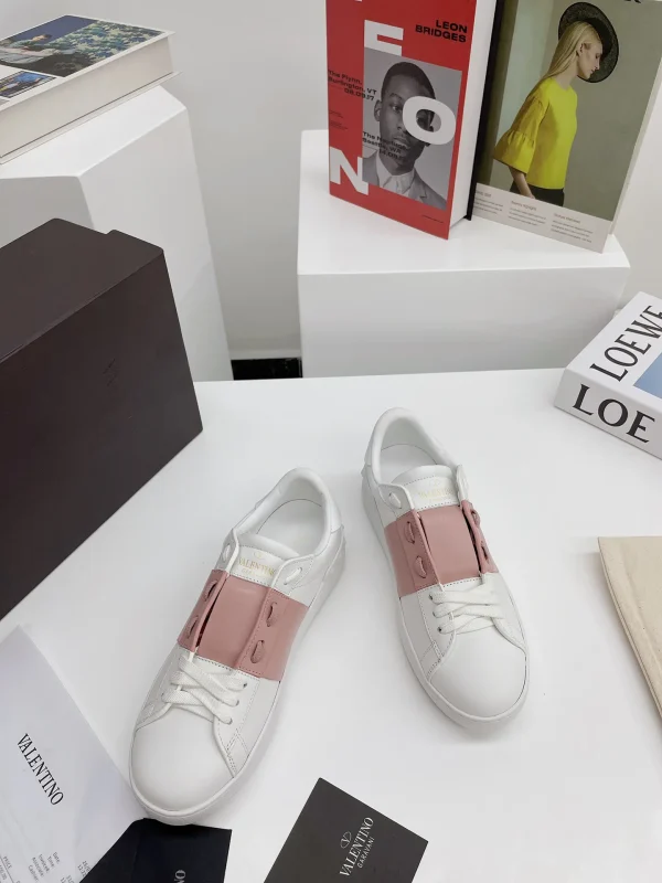 White and Pink Low-Top Casual Sneakers image 1
