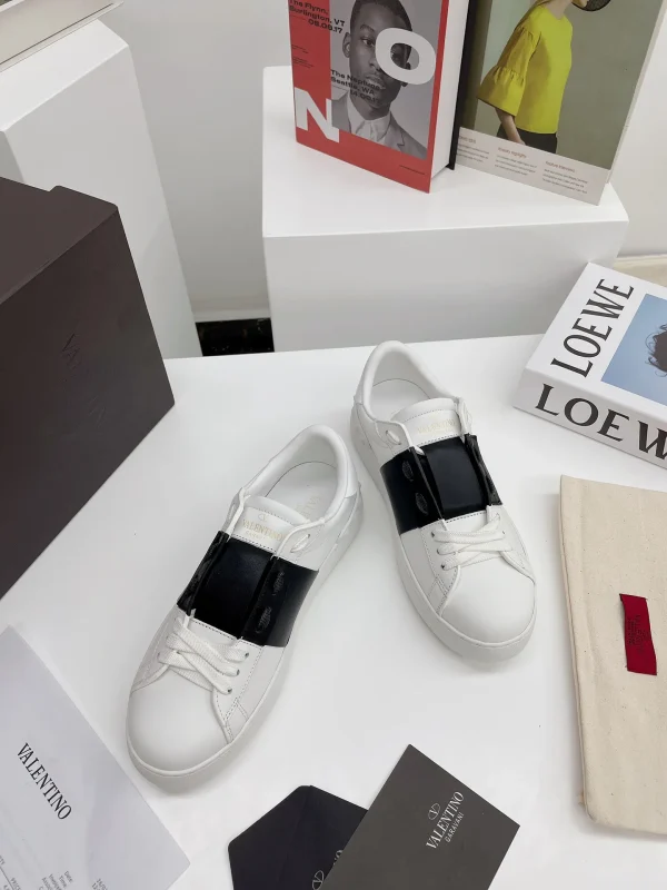White Leather Low-Top Sneakers with Black Strap image 1