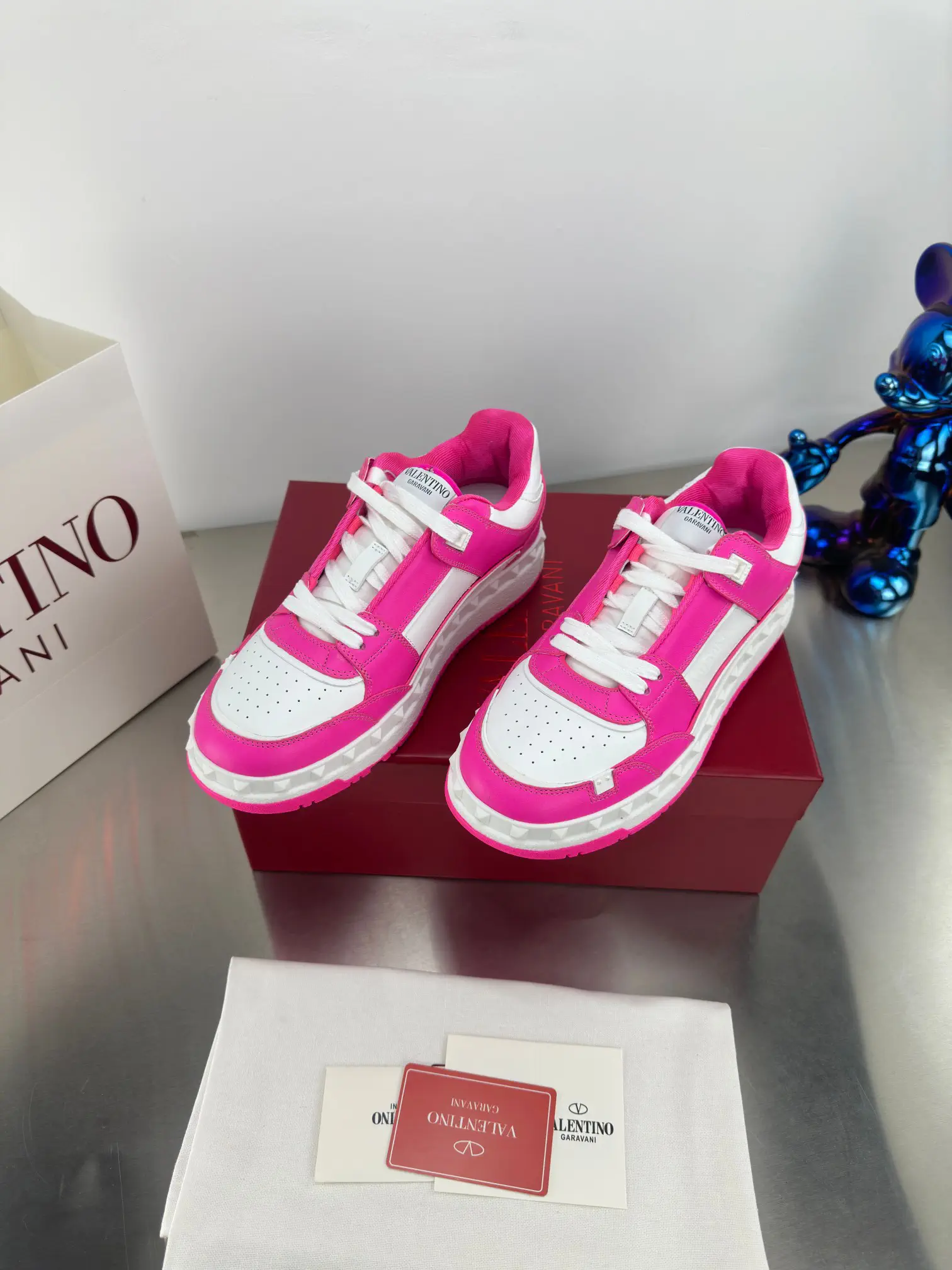Colorblock Casual Sneakers image 1