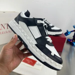 2024 Early Spring Colorblock Casual Sneakers image 1