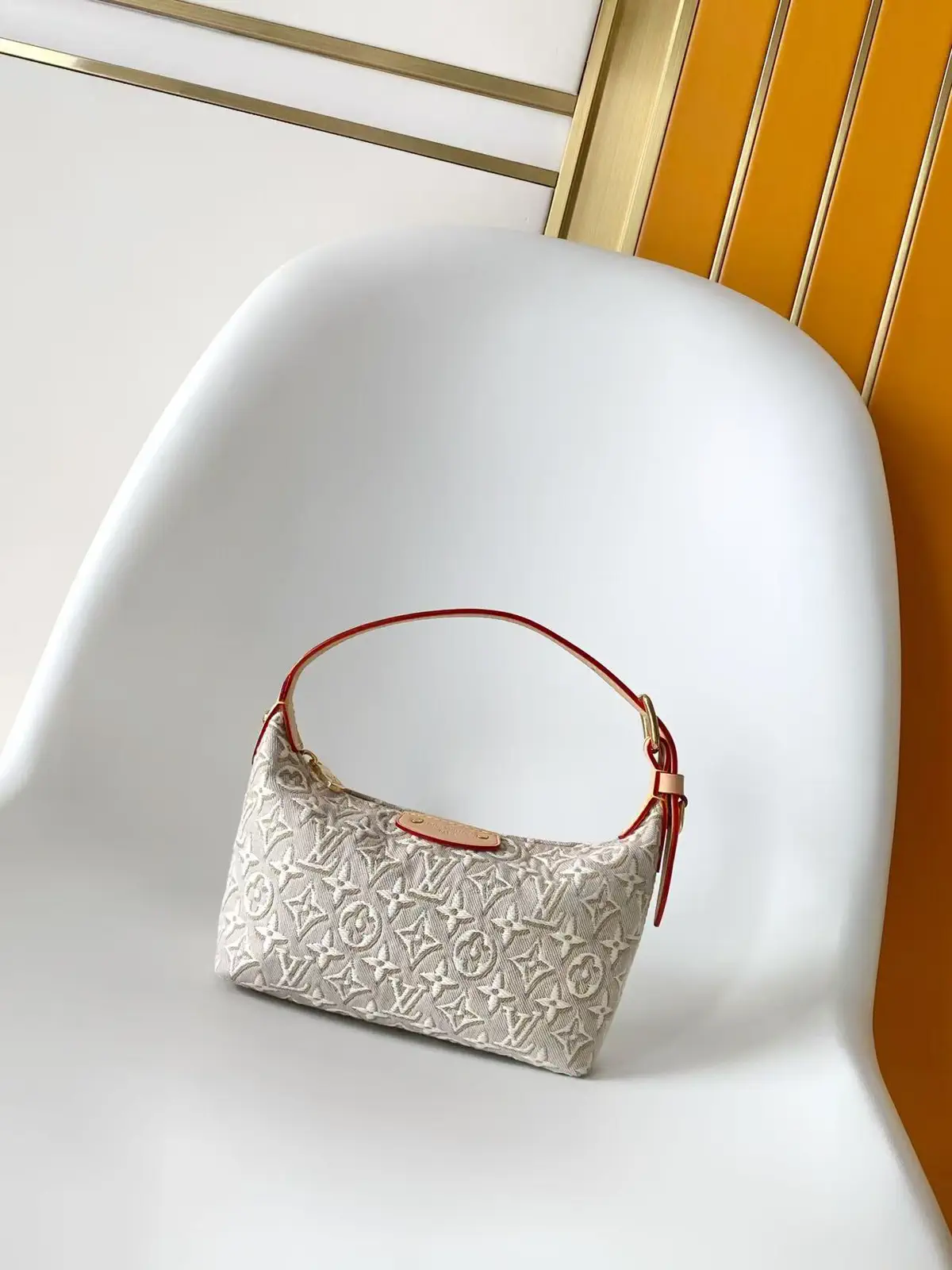 Louis Vuitton Hills Pochette Monogram Shoulder Bag image 1