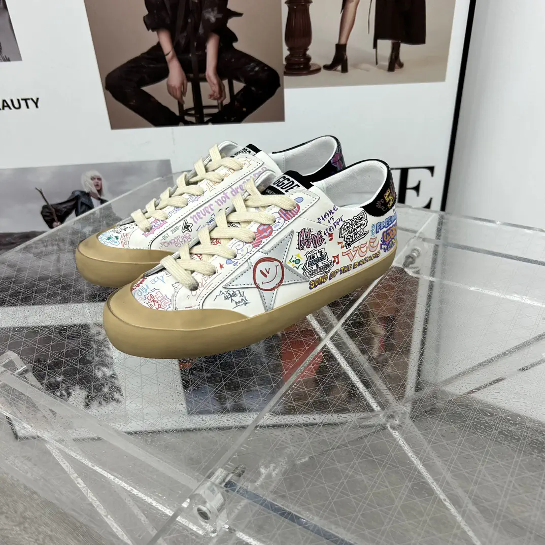 Women's Super Star Graffiti Series Sneakers image 1