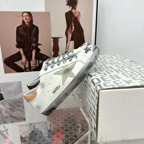 Super Star Silver Edge Graffiti Casual Sneakers image 1