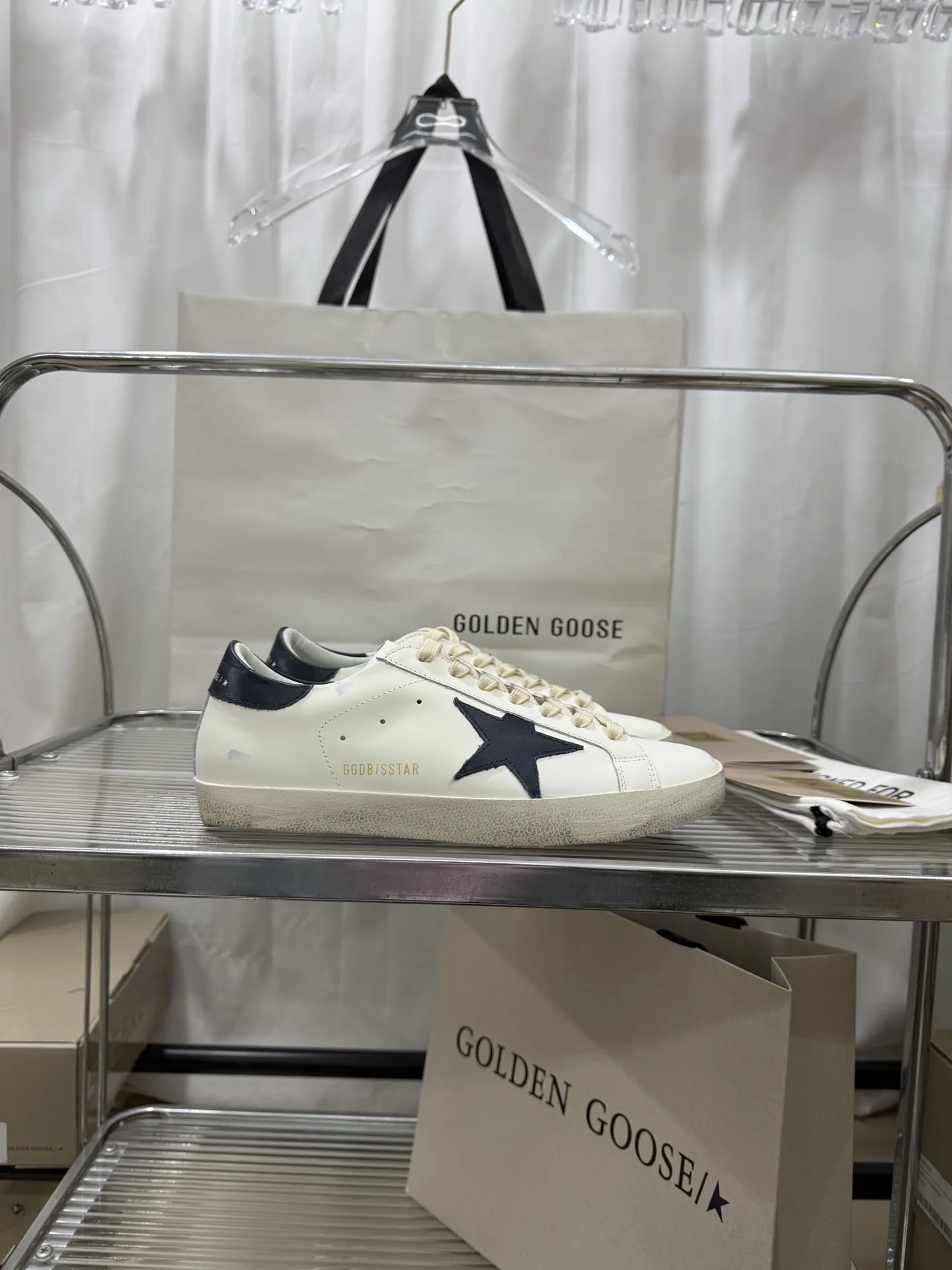 GGDB SUPERSTAR Series Low-Top Sneakers image 1