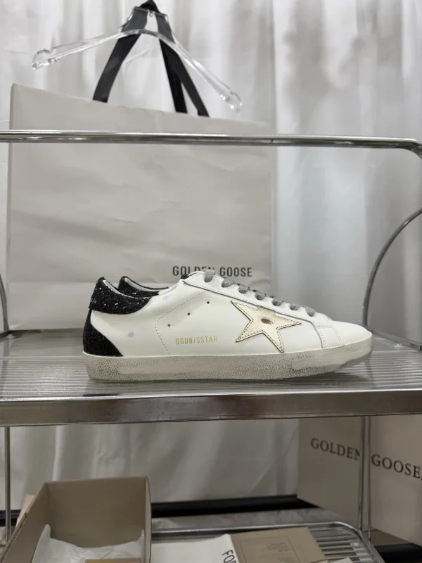GGDB Superstar Series Casual Sneakers image 1