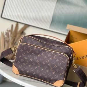 Louis Vuitton Nil Large Monogram Crossbody Bag image 1