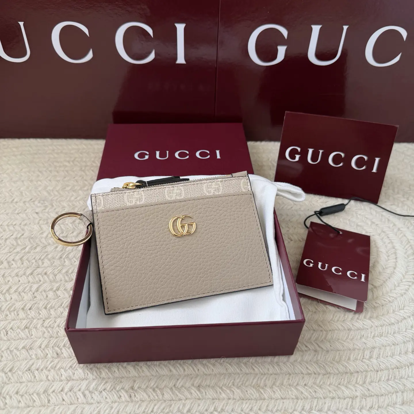 Gucci Oatmeal Card Holder with Key Ring image 1