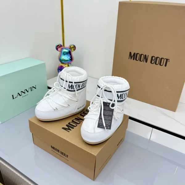 White Short Moon Boot Snow Boots image 1