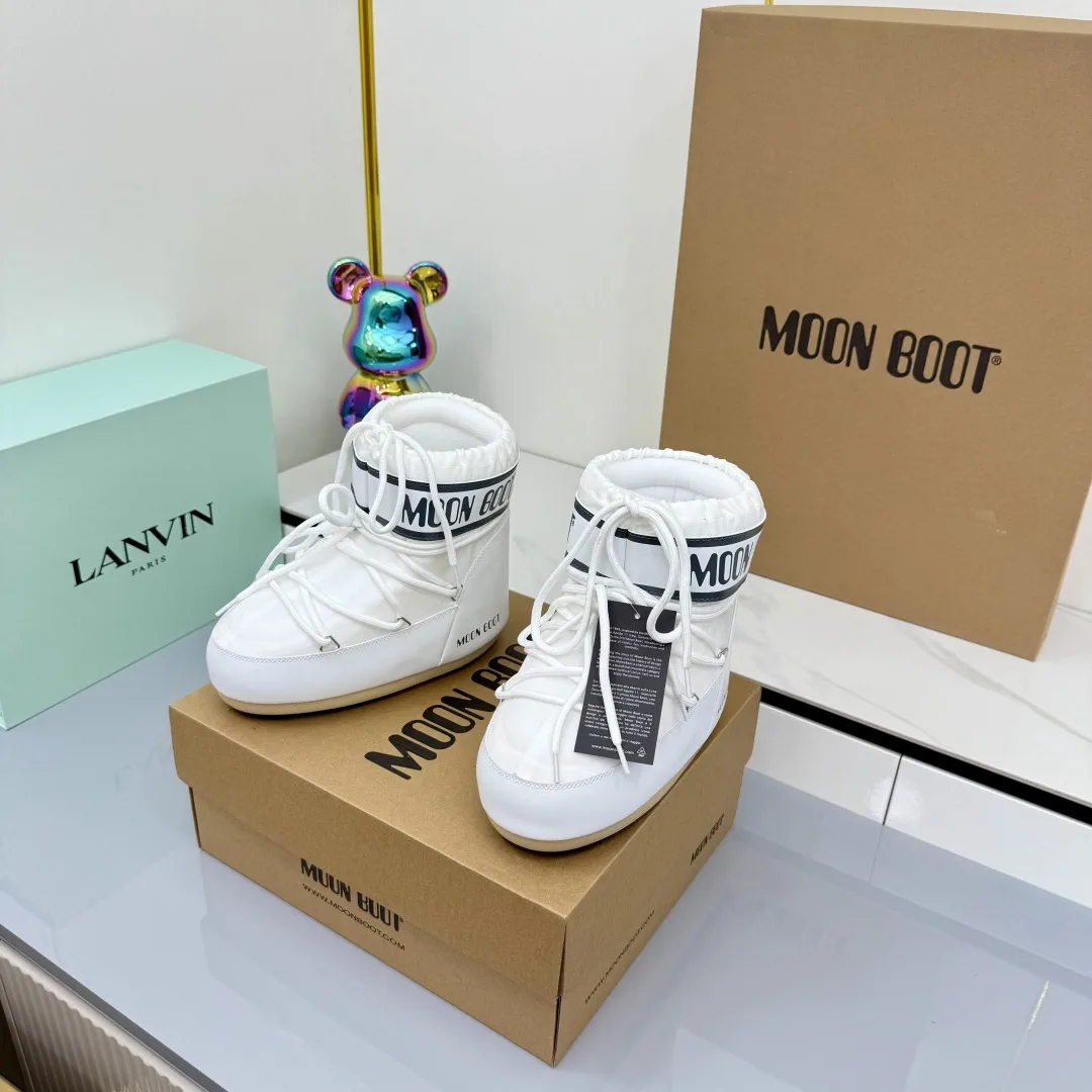 White Short Moon Boot Snow Boots image 1