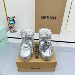 Metallic Short Moon Snow Boots image 1