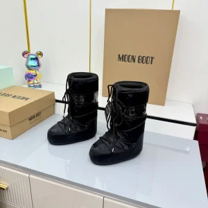 Black Lace-Up Moon Snow Boots image 1