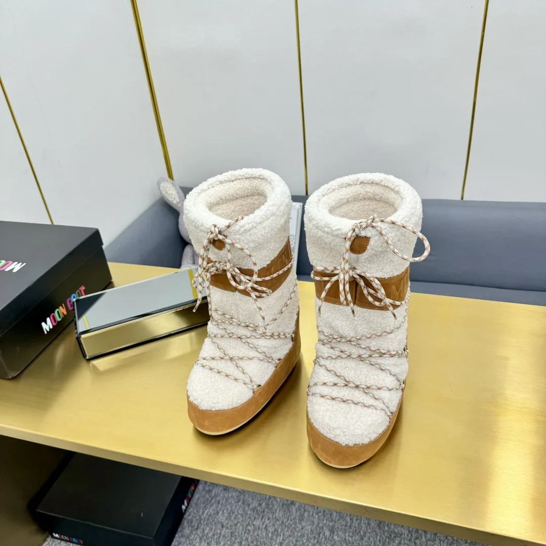 Fleece Lace-Up Short Snow Boots image 1