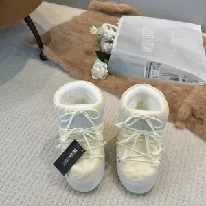 Cream Waterproof Snow Boots with Fleece Lining image 1