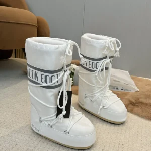 White Waterproof Snow Boots with Inner Wedge image 1