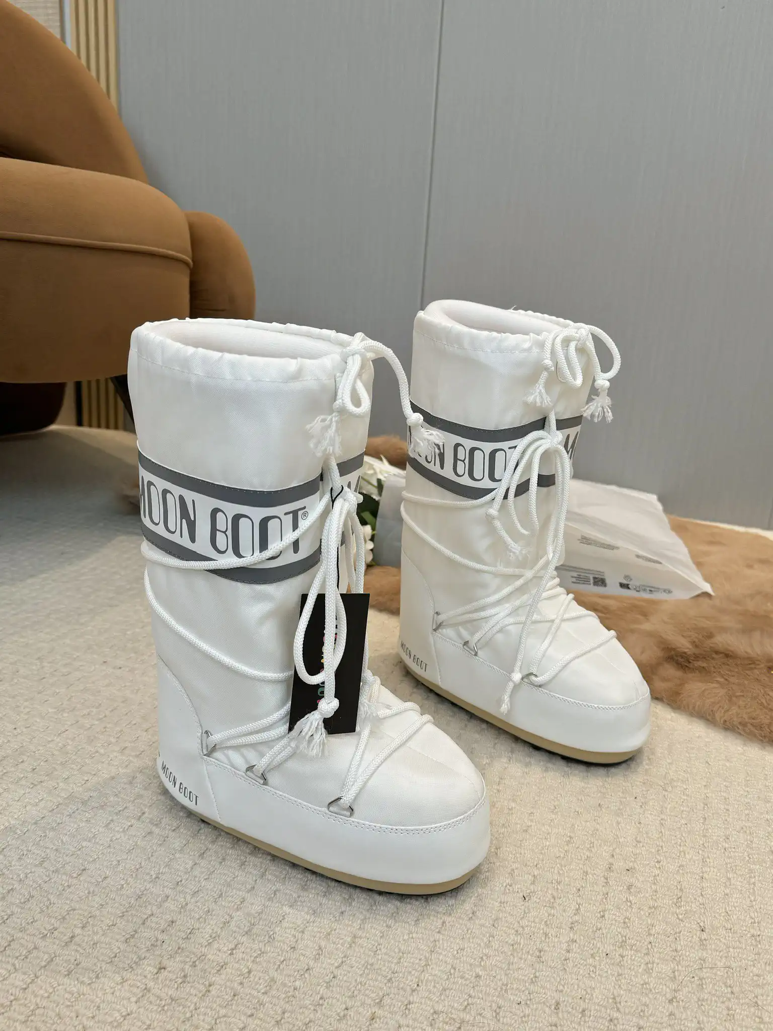 White Waterproof Snow Boots with Inner Wedge image 1