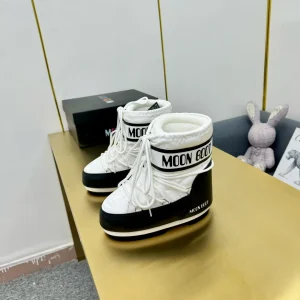 White and Black Short Moon Snow Boots image 1